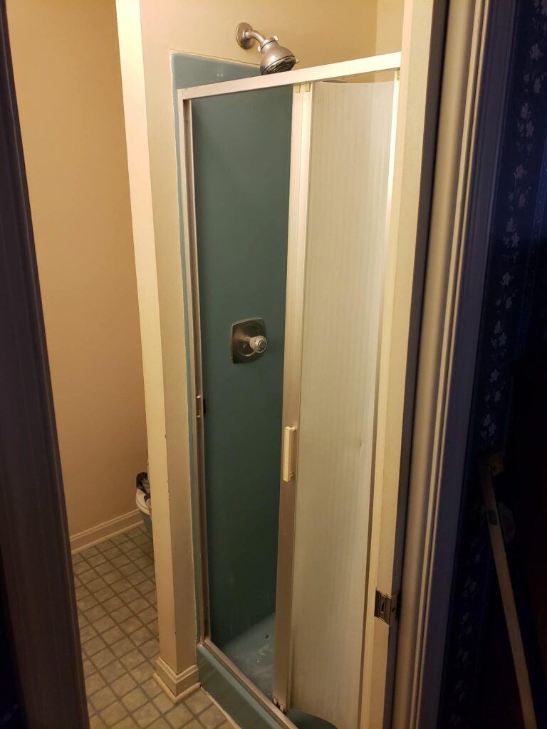 bathroom remodel before