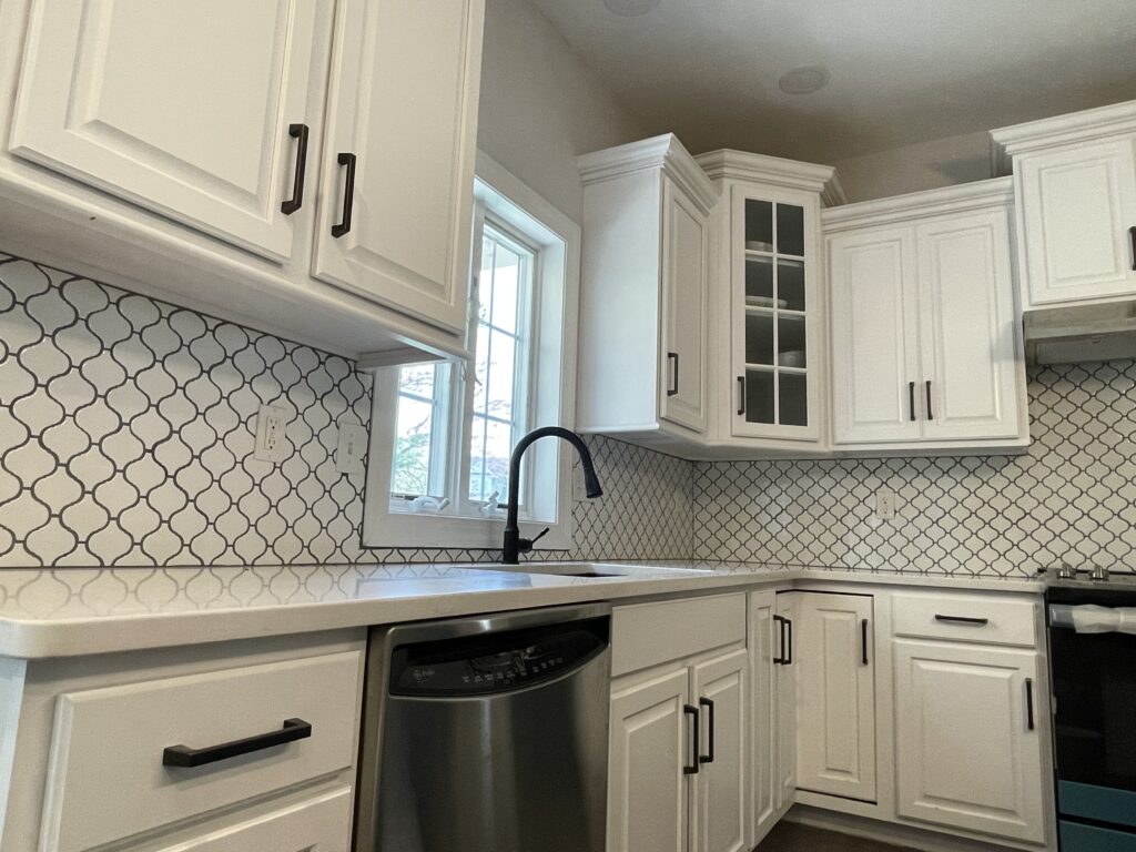 kitchen-bold-backsplash-contractor
