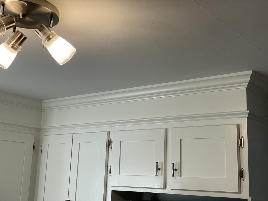 kitchen-makeover-with-grey-countertops-4