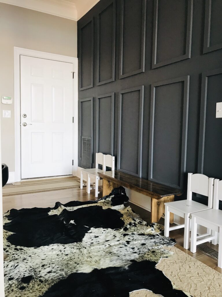 – unique accent wall and kitchen