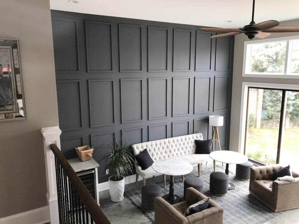 – unique accent wall and kitchen